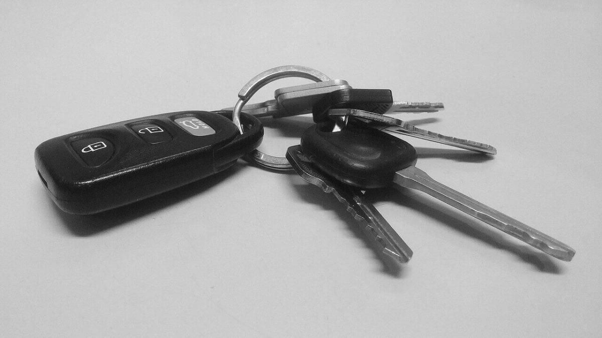 car key extraction services